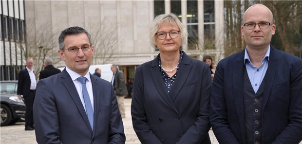 Auf die Arztpraxen im Norden kommen höhere KV-Abgaben zu Schlechte Nachrichten vom Vorstand Karsten Brandstetter, Dr. Bettina Schultz und Alexander Paquet (von links): Die Umlage für Schleswig-Holsteins Vertragsärzte muss erhöht werden.