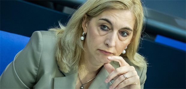 Schlussakt einer emotionalen Debatte: Der Bundestag hat am Freitag das Sparpaket von Gesundheitsministerin Nina Warken (CDU) gebilligt.