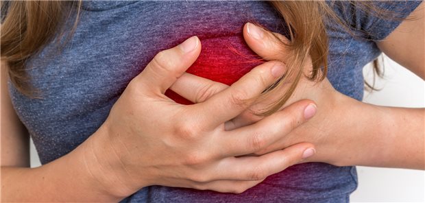 Schmerzen in der Brust – ist es ein Myokardinfarkt? Inwiefern das Herz danach Schäden davon trägt, haben Forscher aus Hannover untersucht.
