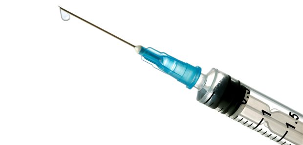 Schnell ist eine Nadelstichverletzung passiert: Welche Arbeiten sind für Hepatitis-B-Infizierte erlaubt?