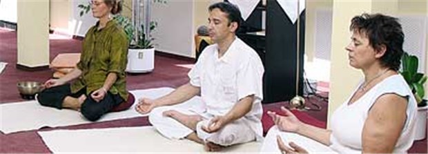 Schon Meditation senkt Blutdruck spürbar Schon Meditation senkt Blutdruck spürbar.