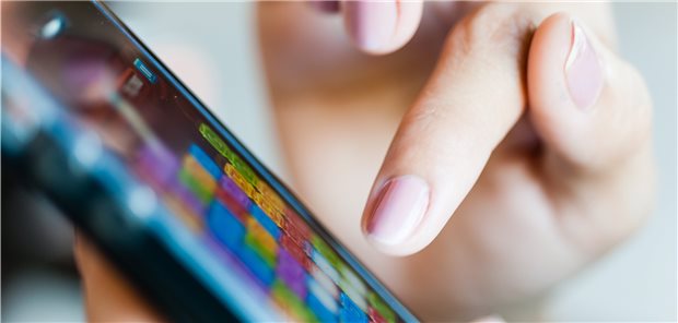 Kommt die Corona-Warn-App im Juni? Schon bald könnten Nutzer über ihr Smartphone über mögliche Risiko-Kontakte zu SARS-CoV-2-Infizierten informiert werden.