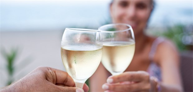 Schon ein Glas Wein erhöht das Brustkrebsrisiko Schon ein Glas Wein pro Tag lässt das Brustkrebsrisiko steigen.