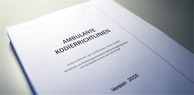 Neue Kodierrichtlinie für Hausärzte passé Schon vor dem Start des Testlaufs sorgten die neuen Kodierrichtlinien für etlichen Wirbel - nun sollen sie bei den Hausärzten vorerst nicht eingeführt werden.