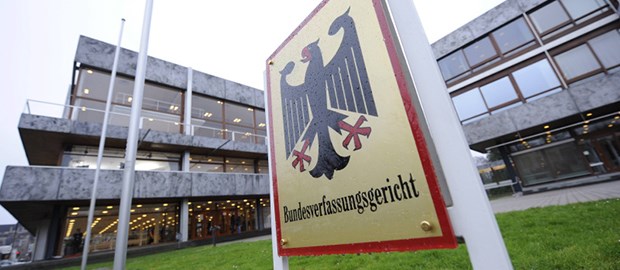 Verfassungsrichter erlauben "Auskultation" Schützer des Grundgesetzes: Die Telefonüberwachung ist verfassungsgemäß.
