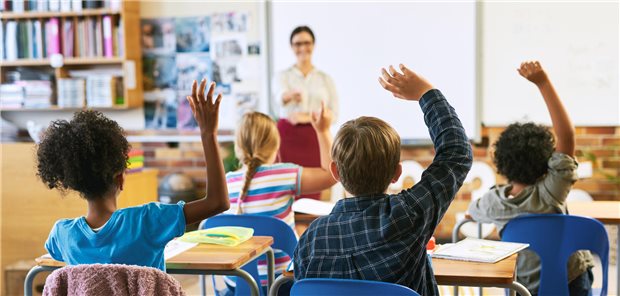 Forscher werben für Gesundheitsfachkräfte an Schulen Schulalltag: Laut Wissenschaftlern auch ideale Lernorte für Gesundheitskompetenz.