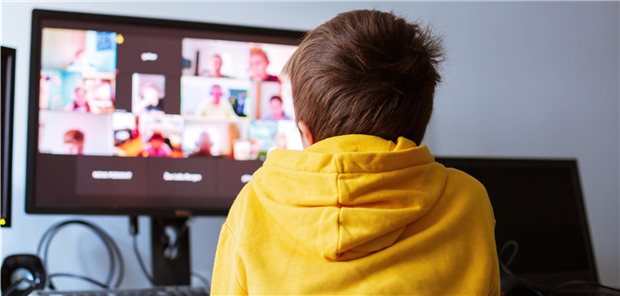 Schule zu Hause ohne Spielkameraden und Bewegung: Die Corona-Krise hat bei vielen Kindern zu Gesundheitsproblemen geführt. (Symbolbild mit Fotomodell)