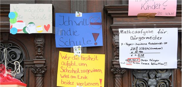 Schulschließungen wie in den ersten Pandemiewellen sollte es nicht mehr geben, fordert der Kinder- und Jungendärzteverband.