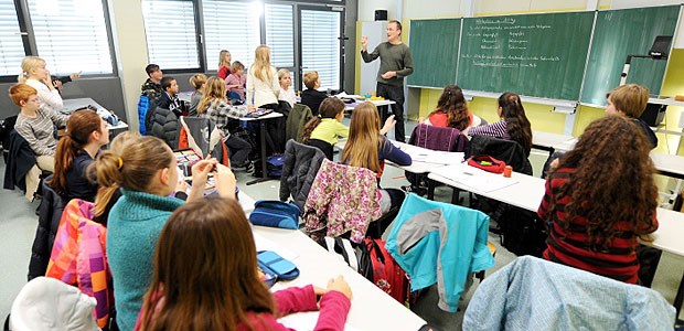 Leistungsunterschiede werden größer Schulunterricht: Viele Pädagogen sind überzeugt, dass das Niveau in deutschen Schulen sinkt.