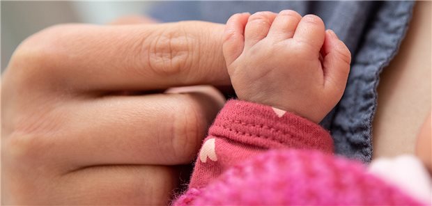 Säuglinge gesucht für Studie zur RSV-Prävention Schutz in Sicht: Das Respiratorische Synzytial Virus (RSV) ist für Säuglinge eine ernste Bedrohung (Symbolbild).