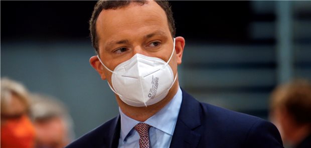 Ungeimpften drohen erhebliche Corona-Einschränkungen Schutz vor dem Coronavirus: Bundesgesundheitsminister Jens Spahn erhöht den Druck auf Ungeimpfte.