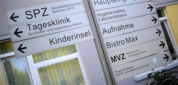 Wachstum der MVZ beschleunigt sich Schwer im Kommen: Laut aktueller Statistik der Kassenärztlichen Bundesvereinigung kamen 2016 weitere 334 MVZ hinzu.