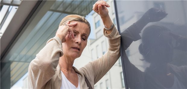 Schwindelgefühle auf dem Weg ins Büro sind während der Menopause kein Einzelfall.