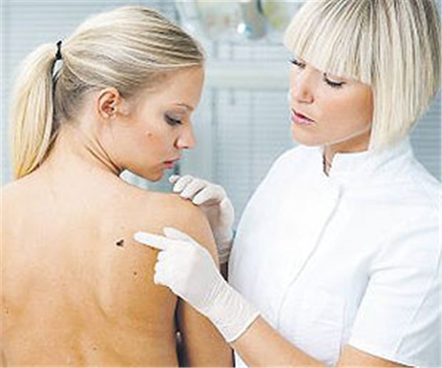 Im Osten: Jeder fünfte neue Krebs ist Hautkrebs Screening in der Praxis: Krebserkrankungen der Haut machen ein Fünftel der Diagnosen im Gemeinsamen Krebsregister aus.