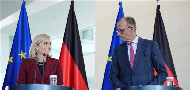 Bundesgesundheitsministerin Nina Warken und Bundeskanzler Friedrich Merz bei einer Pressekonferenz.