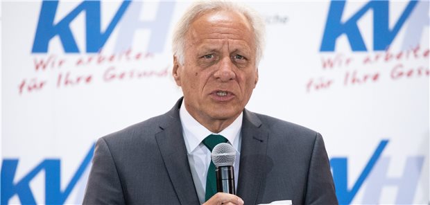 Hamburgs KV-Chef Plassmann hört zum Jahresende auf Seit 1999 arbeitet Walter Plassmann für die Kassenärztlichen Vereinigung Hamburg, jetzt soll Schluss sein.
