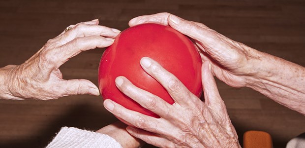 Kliniken hissen weiße Fahne Seit 2012 haben in Baden-Württemberg drei geriatrische Einrichtungen dicht gemacht.