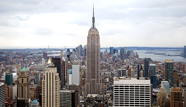 Wo King Kong von Jagdfliegern beschossen wurde Seit dem Anschlag auf das World Trade Center ist es wieder das höchste Gebäude New Yorks. Das Empire State Building.