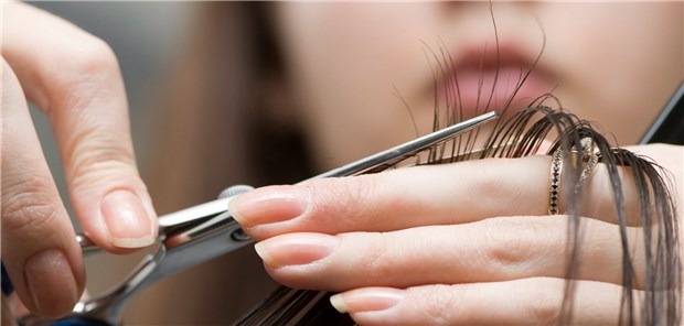 Wenn Haare schneiden schmerzt, eine Verbrühung aber nicht Selbst harmlose Handlungen wie Haare schneiden können bei Personen mit Autismus mit Schmerzen verbunden sein – weil das Gehirn der Betroffenen die Bedeutung des Reizes nicht richtig einordnen kann.