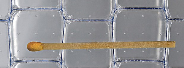 Lärmschutz mit Löchern Selbsttragende mikroperforierte Waben.