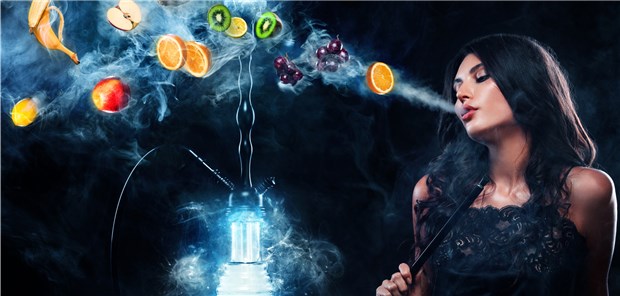 E-Zigaretten und Shishas auf dem Vormarsch Shisha rauchen: Gerade die fruchtigen Geschmacksrichtungen verführen manchen Jugendlichen und Erwachsenen, einen Zug zu nehmen.