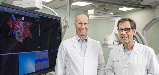 Neuer Chefarzt der Rhythmologie in Nürnberg Sie betreuen künftig gemeinsam Patienten mit Herzrhythmusstörungen: Chefarzt Prof. Thomas Deneke (links) und Chefarzt Prof. Matthias Pauschinger.