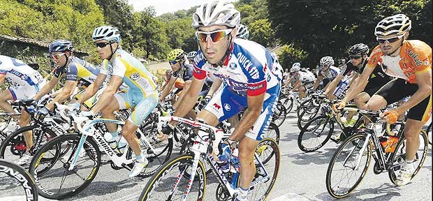 Unermüdlich auf der Jagd nach Doping-Sündern Sie sind wieder unterwegs: die Radrennfahrer der Tour de France haben in den nächsten Tagen schwere Alpenetappen im Visier.