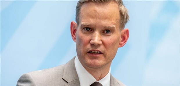 Sieht in einer „moderaten, sozialverträglichen Selbstbeteiligung“ ein Instrument, um „Bagatellbesuche“ in Arztpraxen zu vermeiden: Der CDU-Gesundheitspolitiker Professor Hendrik Streeck.