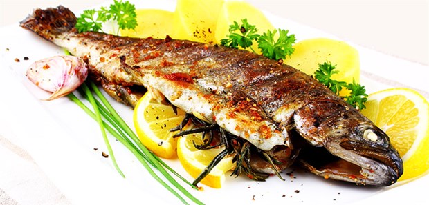 Wenn der Fisch im Hals stecken bleibt Sieht lecker aus und schmeckt - birgt aber auch eine Perforationsgefahr.