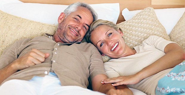 Sind Deszensus und Inkontinenz behoben, werden viele Frauen wieder sexuell aktiver.