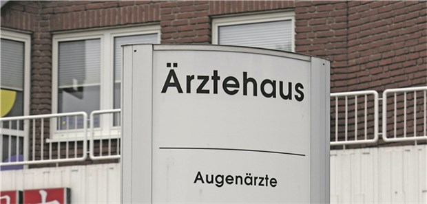 Für immer Ärztehaus? Wenn möglich, dann ja! Sind noch viele Praxen im Ärztehaus in Betreib, dürfte die Umwidmung in eine Wohnnutzung schwierig werden.