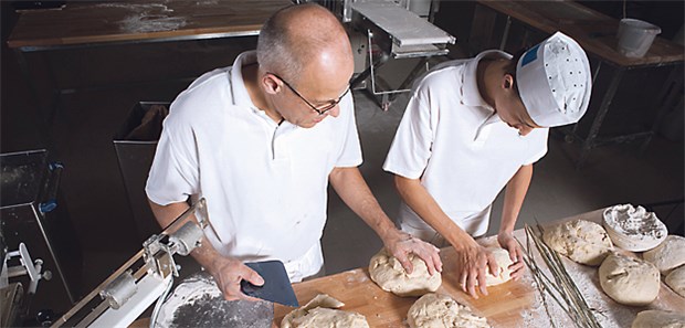 Alte Brotbacktechniken gegen Blähungen „Slow Baking“ erlaubt dem Teig eine längere Reifezeit und erhöht die Brotqualität.
