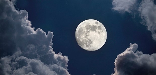 Mondfahrer haben hohes kardiovaskuläres Risiko So nah und doch so fern: Eine Studie sieht in der Expedition zum Mond ein hohes CVRF.