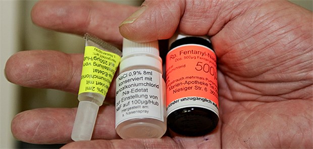 Deutsche PalliativStiftung ehrt Apotheker So sieht das von der Apotheke entwickelte kompakte Fentanyl-Mischset aus.