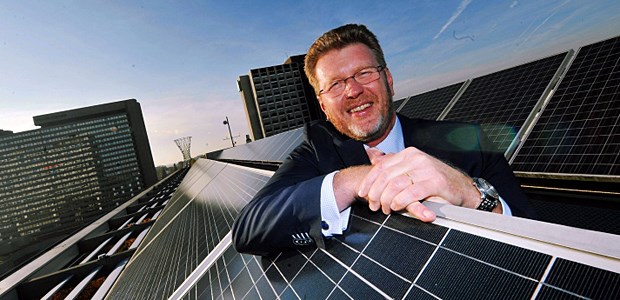 Bayern will Partner der Hausärzte sein Solar-Minister Huber - will fest an der Seite der Hausärzte stehen.