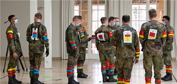 15.000 Soldaten ab heute einsatzbereit zur Amtshilfe Soldaten der Bundeswehr sollen Länder und Kommunen im Kampf gegen SARS-CoV-2 unterstützen.