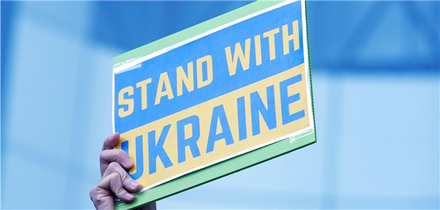Solidarisch mit den Ukrainern zeigen sich deutsche Ärzteverbände. Sie verurteilen den Krieg.