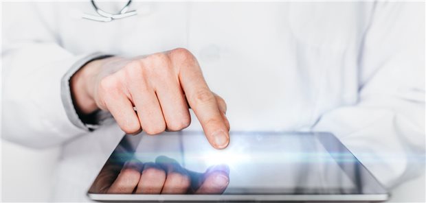 Soll Patienten und Ärzten Zugriff auf Patientendaten bringen: die ePA. Für Anbieter ist sie auch ein Geschäft, für Anleger eine Chance.  nokturnal / stock.adobe.com