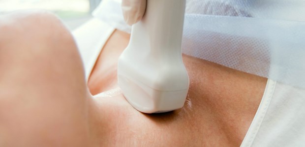 Überdiagnostik und Übertherapie? Sonoblick auf die Schilddrüse: Offenbar werden selbst schon subklinische Hypothyreosen therapiert.