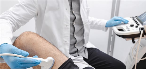 Sonografie des Oberschenkels: eine Dopplersonografie der Vena femoralis communis lohnt sich mitunter, um einen Morbus Behçet von anderen Erkrankungen mit ähnlicher Symptomatik abzugrenzen. (Symbolbild)