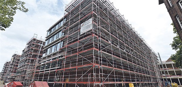 Kostenexplosion beim Klinik-Neubau Sorgt derzeit für eine Menge Ärger: Die noch nicht fertiggestellten Gebäude auf dem Gelände des Klinikum Bremen-Mitte, hier auf einem Bild vom Juni 2014.