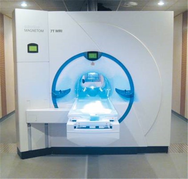 Kohle ade - die Gesundheitsbranche gibt im Ruhrgebiet den Takt vor Sorgt für neue Einblicke: Der 7 Tesla MRT am Erwin L. Hahn Institut für Magnetresonanz in Essen.