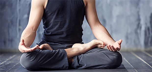 Wie Yoga Krebskranken hilft Sowohl während der Therapie als auch nach deren Beendigung profitieren Krebspatienten von einer regelmäßigen Yogapraxis.