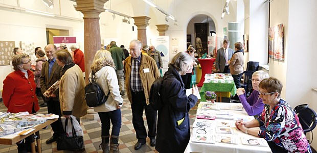 Medizin für mündige Bürger Spannende Gespräche, reger Informationsaustausch: Der Patiententag im Rathaus wird von den Menschen in Wiesbaden angenommen.
