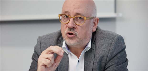 SpiFA: Budgetierung ist auch unethisch SpiFA-Vorsitzender Dr. Dirk Heinrich. Der Hamburger HNO-Arzt fordert ein Ende der Budgetierung für alle Fachgruppen.