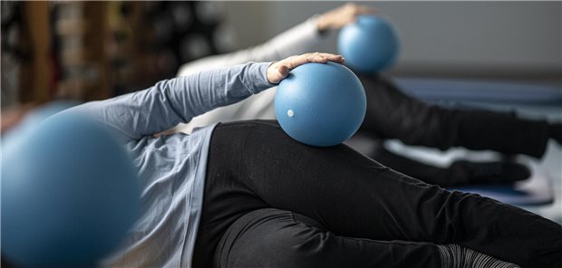 Sporrtherapie mit psychotherapeutischer Begleitung könnte als Kassenleistung für betsimmte Patienten mit Depressionen bald in die Regelversorgung kommen. Der G-BA berät noch.