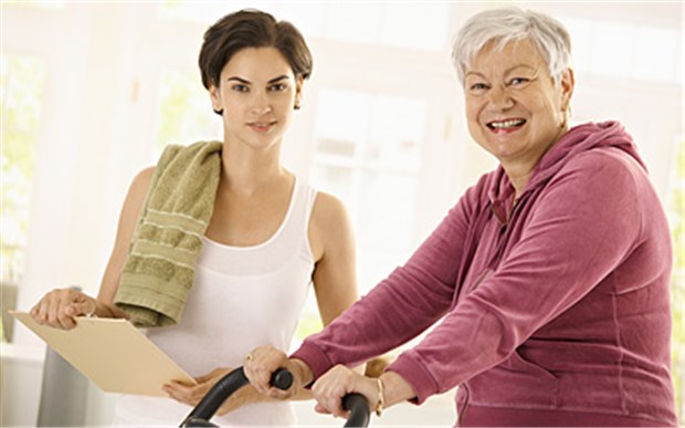 Sport mit Trainer nützt Diabetikern ganz besonders Sport hilft Patienten mit Typ-2-Diabetes bei der Stoffwechseleinstellung, besonders unter der fachkundigen Anleitung eines Trainers.
