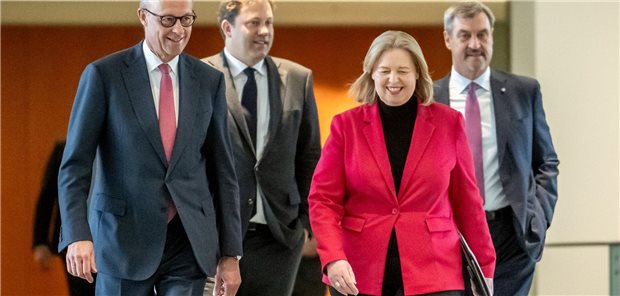 Sportlicher Zeitplan für die GKV: Spitzenvertreter von Union und SPD auf dem Weg in den Koalitionsausschuss.