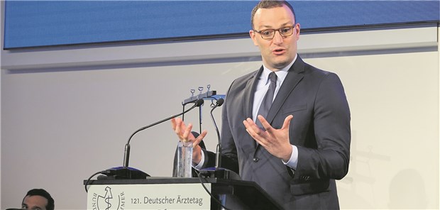 Glasklare Ansagen von Spahn Staatsmännisch, entscheidungsstark; so präsentierte sich Jens Spahn (CDU) bei seiner Rede zur Eröffnun g des. Deutschen Ärztetag in Erfurt.