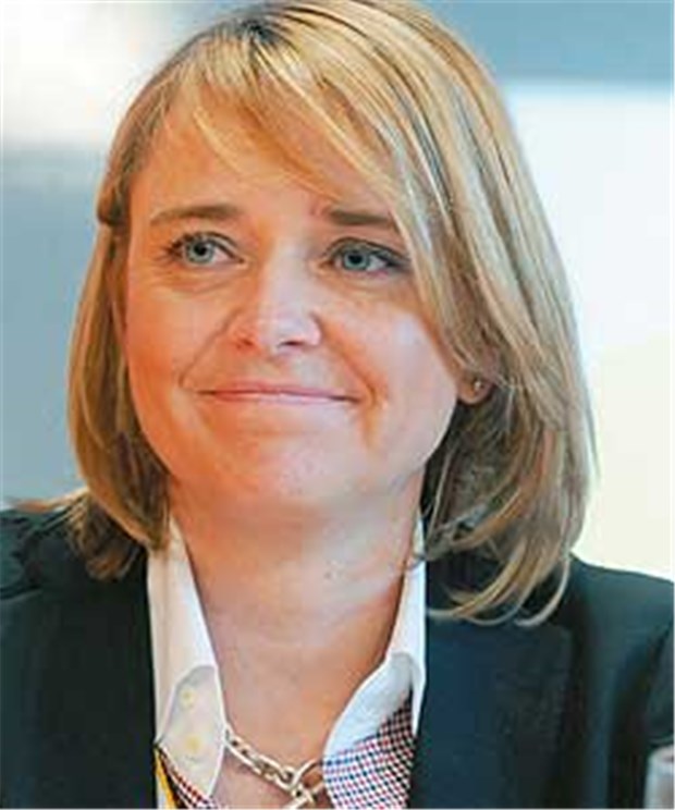 Eckpunkte zur Pflegereform bis zum Sommer Staatssekretärin Annette Widmann-Mauz: "Die Menschen sollen keine Angst haben, ein Pflegefall zu werden."
